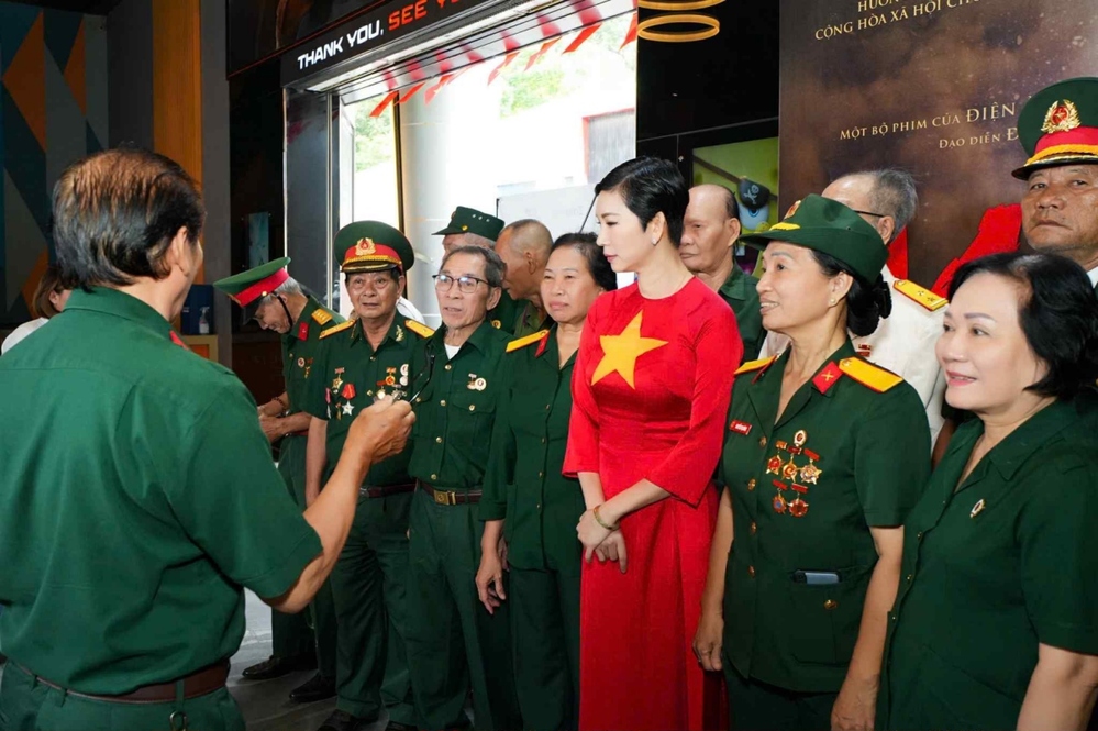 - Tin sao Viet - Tin tuc sao Viet - Scandal sao Viet - Tin tuc cua Sao - Tin cua Sao