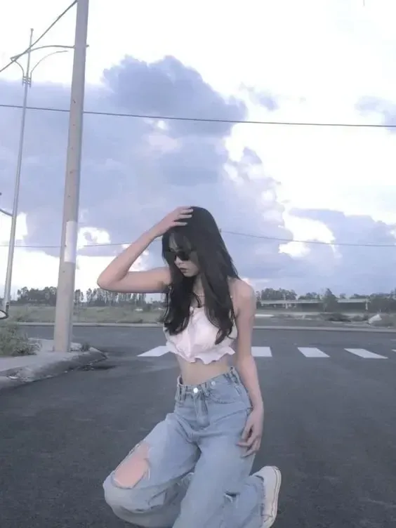 Gái xinh mặc áo croptop tôn lên vẻ đẹp tự nhiên và thu hút